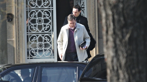 Rovovska borba sa Prištinom:  Vučić izlazi sa sastanka