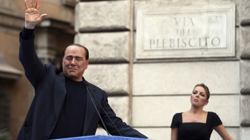 Silvio Berluskoni i Frančeska Paskale