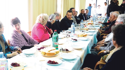 Novogodišnji ručak s penzionerima