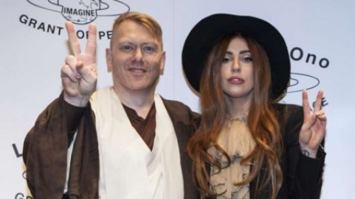 Jon Gnar i Lejdi Gaga