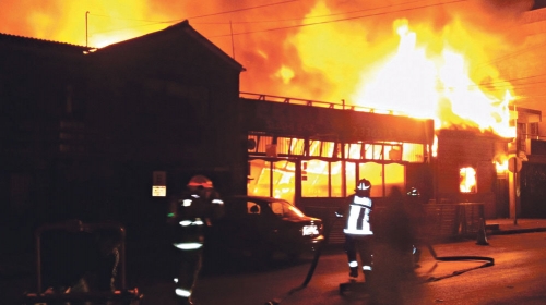 Zemljotres je izazvao seriju  požara u gradu Ikike