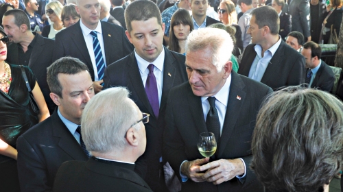 Ni vino nije  tako loše:  Tomislav Nikolić