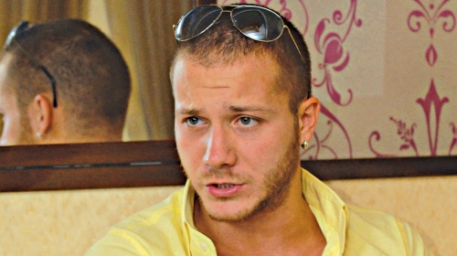Mora da nađe  novu izdavačku  kuću: Saša  Kovačević