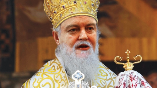 Iz premijerske fotelje na tron patrijarha: Dačić