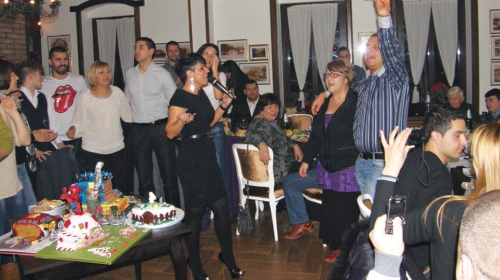 Slavlje  za malog  Konstantina  proteklo u znaku mamine pesme