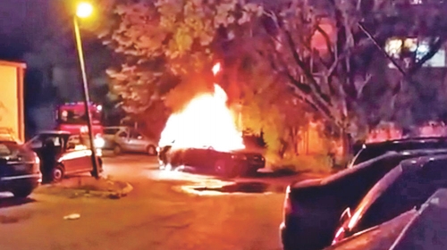 „Audi A 6“ za koji se pretpostavlja da je  korišćen u ubistvu  ubrzo je zapaljen  blizu mesta zločina