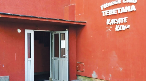 Ubica ga sačekao da  izađe iz teretane