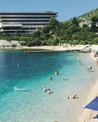 Setite se  predivnih  mirisa  borovih  šuma