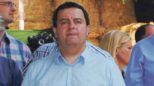 „Ta opasnost  postoji, ali zbog  velikog broja  azilanata“, rekao  je šef srpske  diplomatije