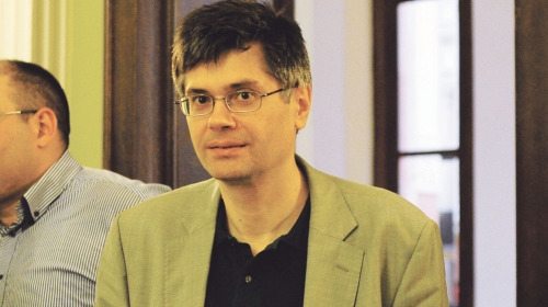 Upozorava: Aleksandar Čotrić