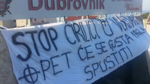Transparenti na  ulazu u Dubrovnik