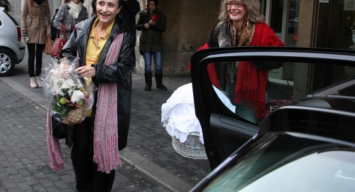 Ljiljana Jakšić izlazi iz porodilišta / Foto: Rajko Ristić | Foto: 