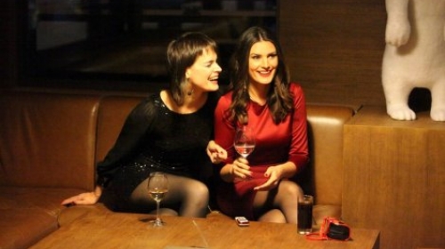 Ivana Stanković sa drugaricom