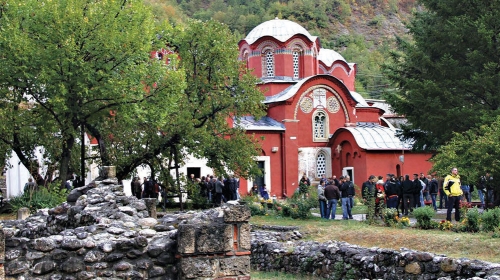 Kovač i  saigrači  posetili su  Pećku  patrijaršiju