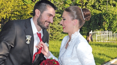 Srećni mladenci:  Saima i Emir