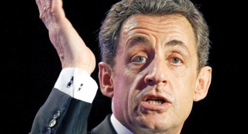 Želi po svaku  cenu da se vrati  na funkciju:  Nikola Sarkozi