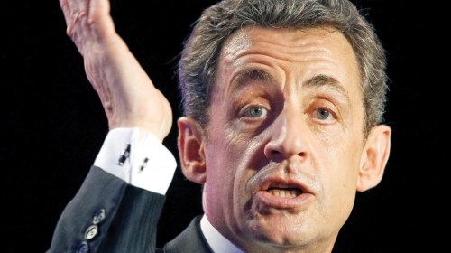 Želi po svaku  cenu da se vrati  na funkciju:  Nikola Sarkozi