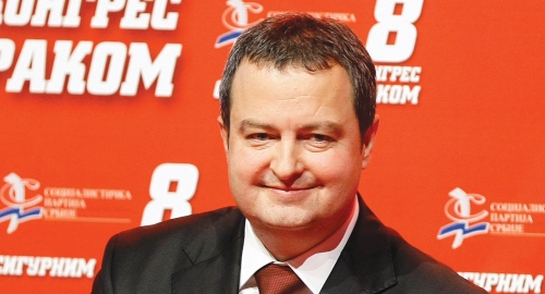 Mitropolita izgrlio posle ručka: Dačić