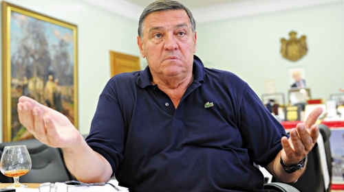„Ma kakav 5. oktobar? Šta vam je uopšte to? Znam samo da posle ide 6. oktobar“, kaže Milutin Mrkonjić