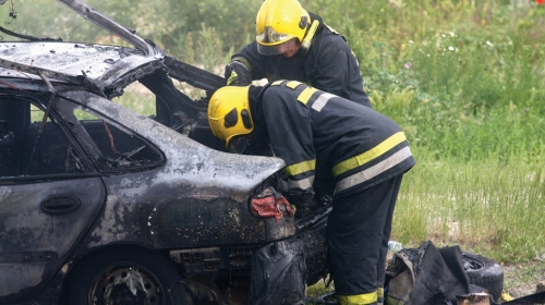 Zoranov “audi”  izgoreo u potpunosti