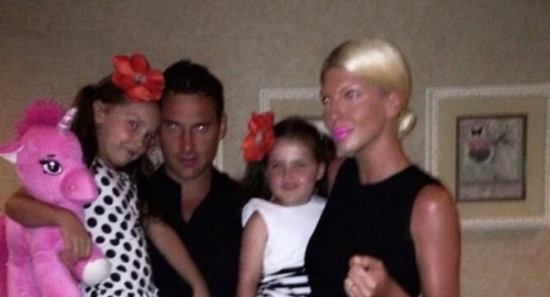 Porodično okupljanje: Jelena Karleuša i Duško Tošić sa ćerkama Atinom i Nikom