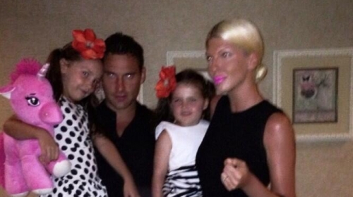 Porodično okupljanje: Jelena Karleuša i Duško Tošić sa ćerkama Atinom i Nikom