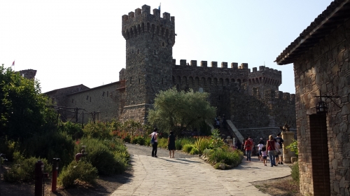 Najveća  atrakcija u  dolini Napa:  Vinarija „Kastelo di Amorosa“
