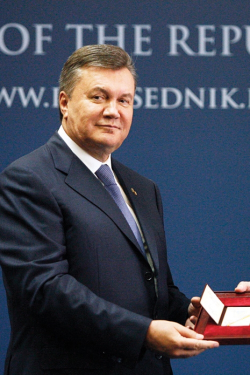 Sve bolji  odnosi:  Janukovič  i Nikolić