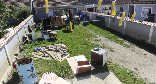 Porodica Nikolić sada ima samo gole zidove / Foto: Vesna Lalić | Foto: 