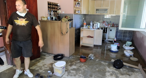 Porodica Nikolić sada ima samo gole zidove / Foto: Vesna Lalić | Foto: 