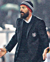 Komšije u  Istanbulu će  poludeti kada Slaven Bilić bude počeo da skače uz ritam srpskih pankera