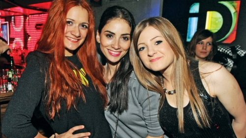 Veselo društvo: Saška, Sanja  i Snežana