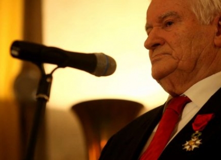Dragoljub Mićunović