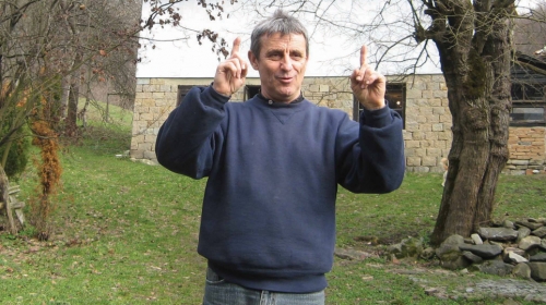 „Živim sam  sa mnogo ljudi“: Božidar je prošle  godine imao  850 poseta