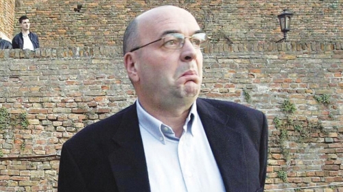 „Smeta mi  što se zarad Zvezde Partizanu zavrće ruka i  primorava se da igra jednom”: Vujošević