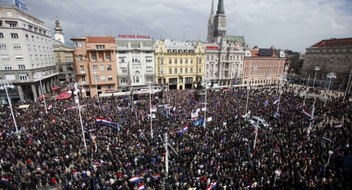 Organizatori tvrde da se okupilo i do 40. 000 ljudi