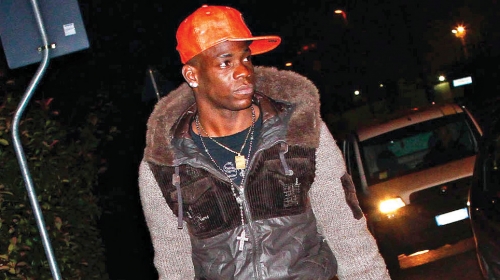 Pravi  probleme:  Baloteli