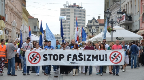 Antifašistička šetnja u Novom Sadu
