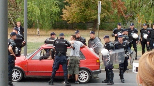 Huligan sa policijom