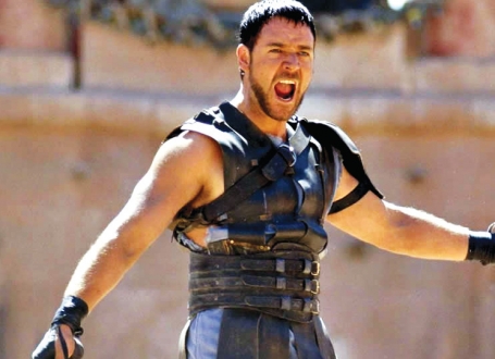 Proslavio  se ulogom u  “Gladijatoru”,  za koju je  dobio  “Oskara”:  Rasel Krou