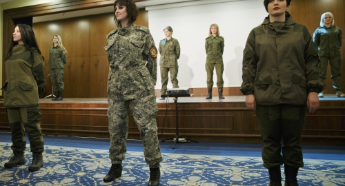 Žene vojnici | foto: AP | Foto: 