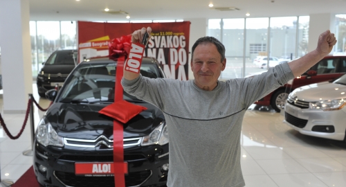 Slobodan Pejić u svom novom automobilu | Foto: Oliver bunić | Foto: 