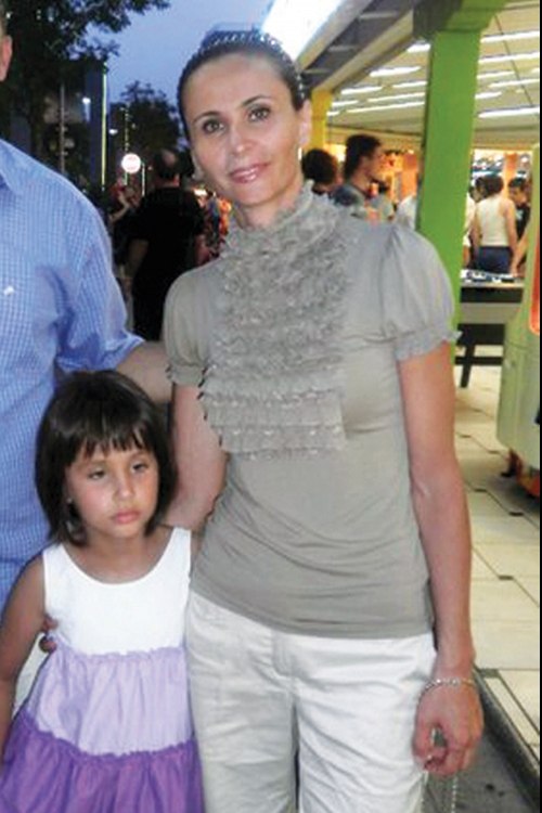 „Bila sam primorana da dam otkaz“: Vida sa ćerkom Teodorom (9)