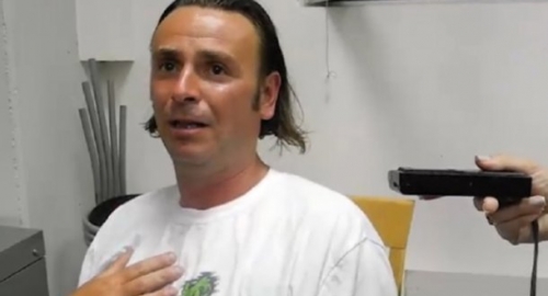 Memo uplakan i srećan