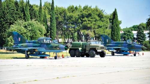 Sklapanje i testiranje aviona na  Aerodromu “Pleso” nadziru  ukrajinski inžinjeri