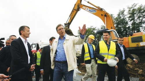 Rok za završetak radova  30. april 2017: Vučić  obišao Koridor 11