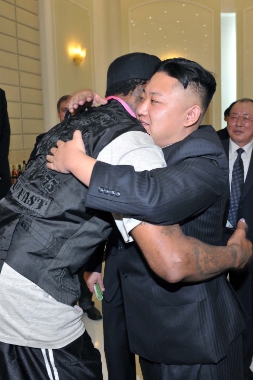 Kim Džong Un uživa uz Denisa Rodmana Foto: Reuters