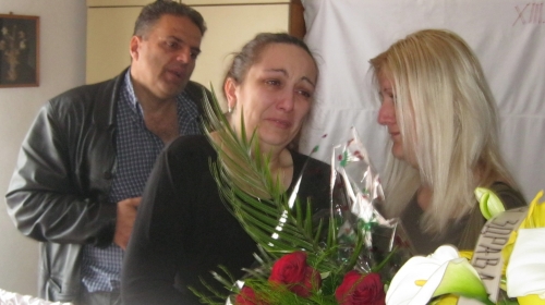 Majka Snežana  skrhana bolom