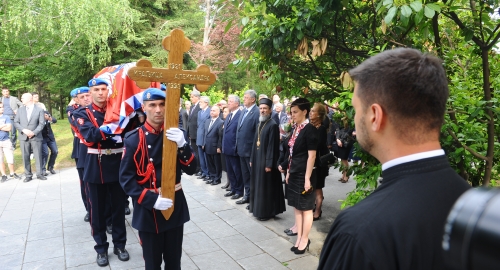 Donošenje posmrtnih ostataka kraljice Aleksandre na Beli dvor / Foto: Goran Srdanov | Foto: 