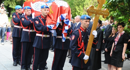 Donošenje posmrtnih ostataka kraljice Aleksandre na Beli dvor / Foto: Goran Srdanov | Foto: 